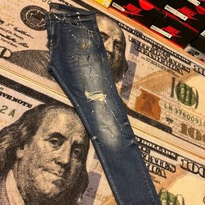Zara skinny paint splash denim jeans size 32 tapered hemmed bottom.